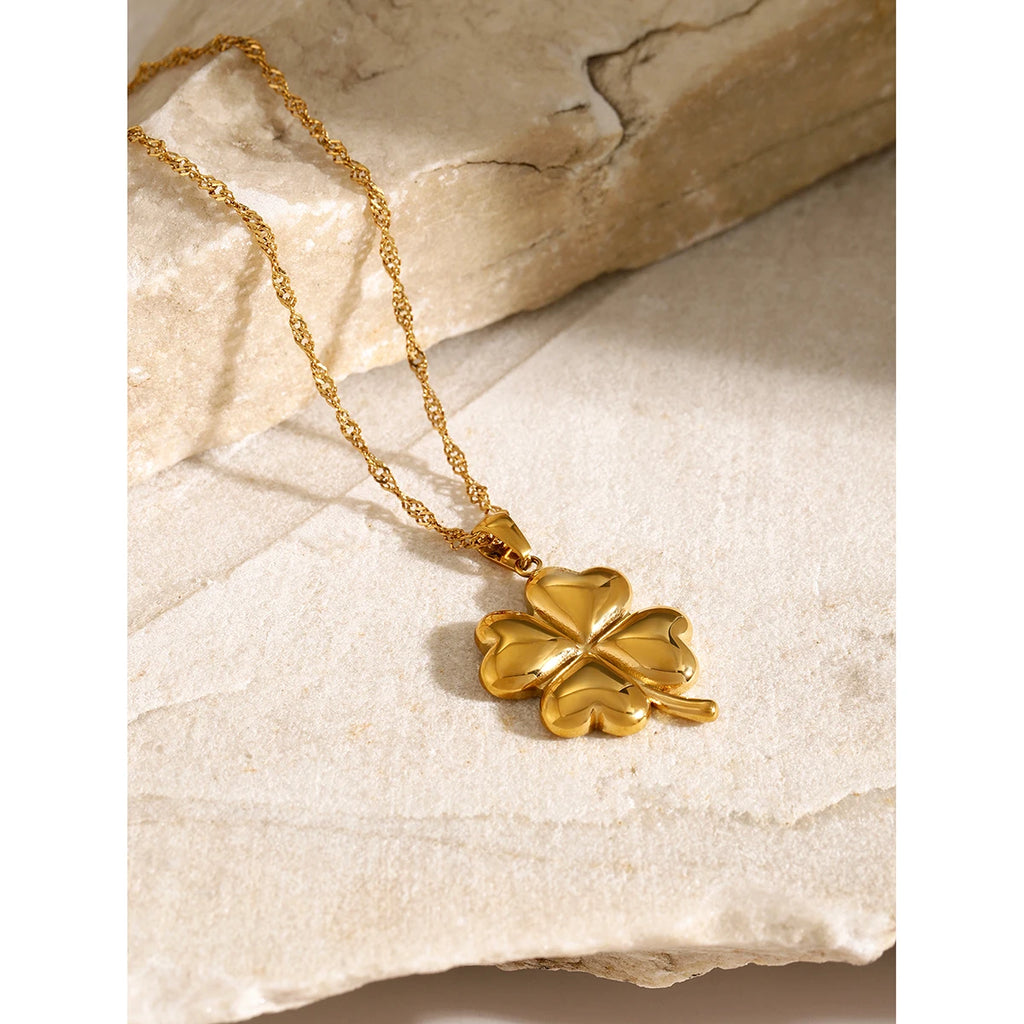 Kika Lucky Flower Pendant  Necklace Rust Proof Waterproo