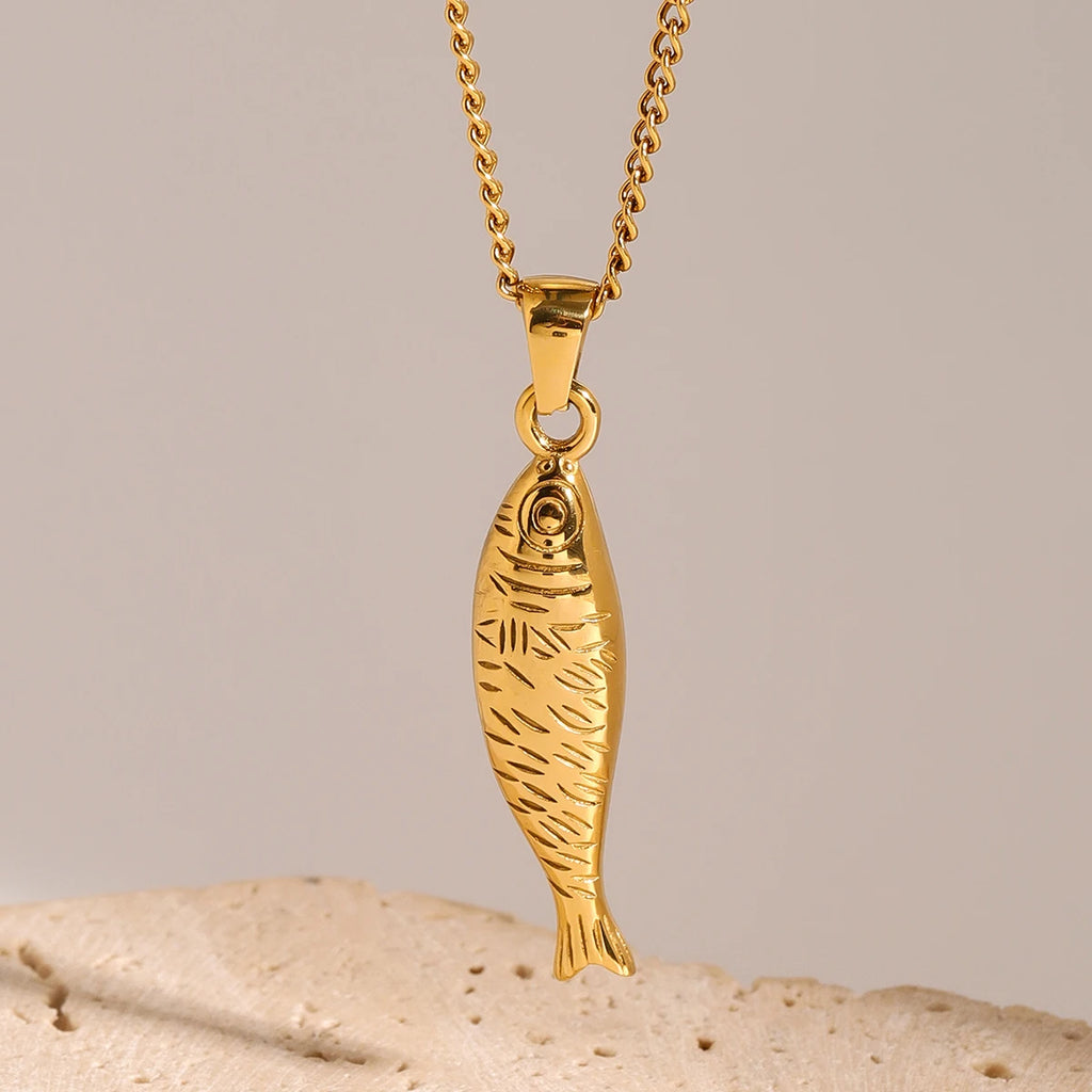 Kika Minimalism Articulated Fish Necklace