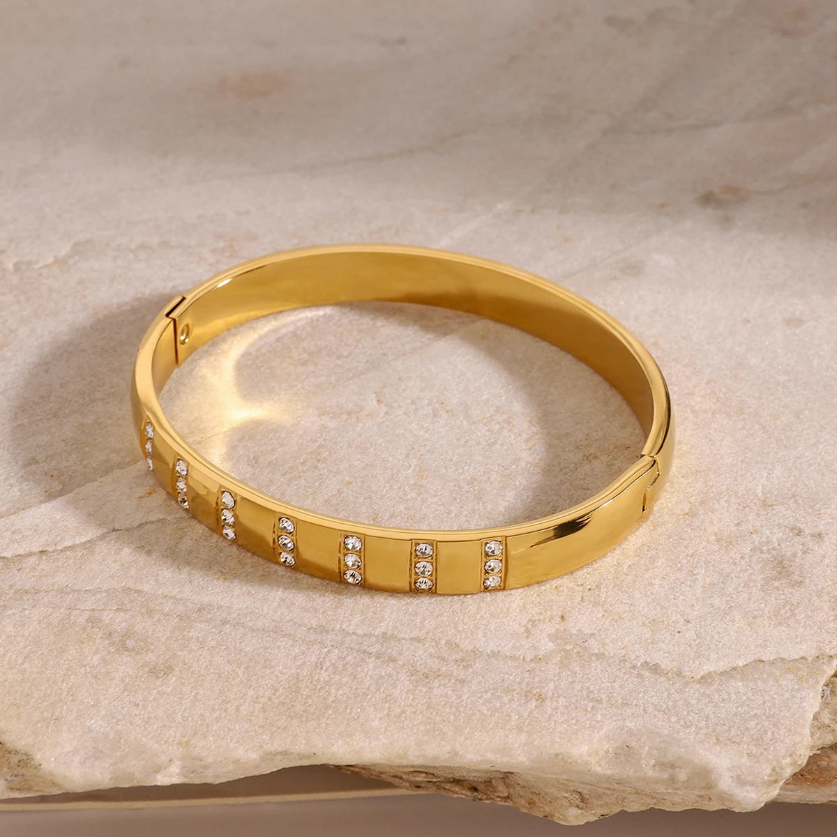 Star Buckle Stackable Bracelet