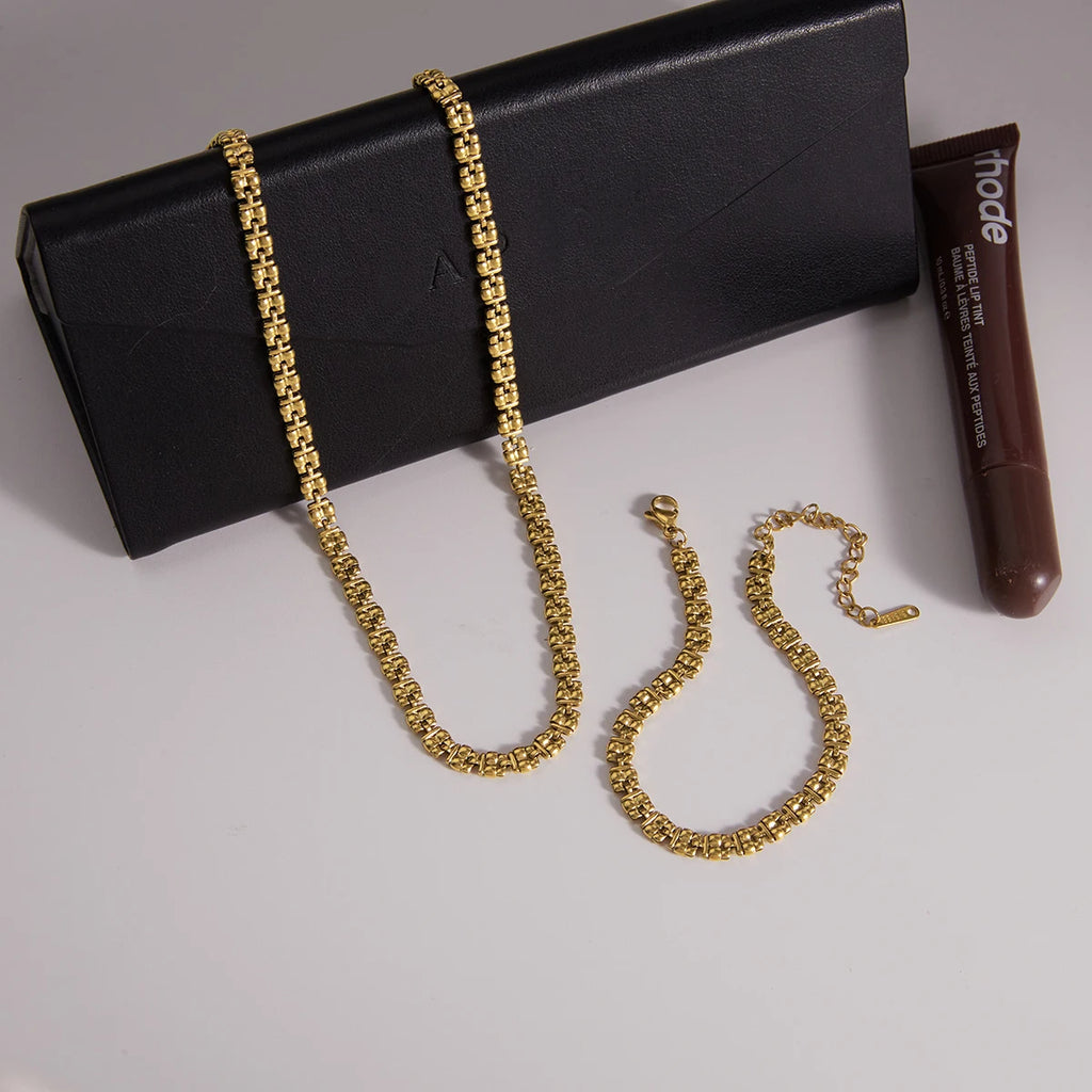 Kika Delicate Simple Gold Color Handmade Chain Necklace