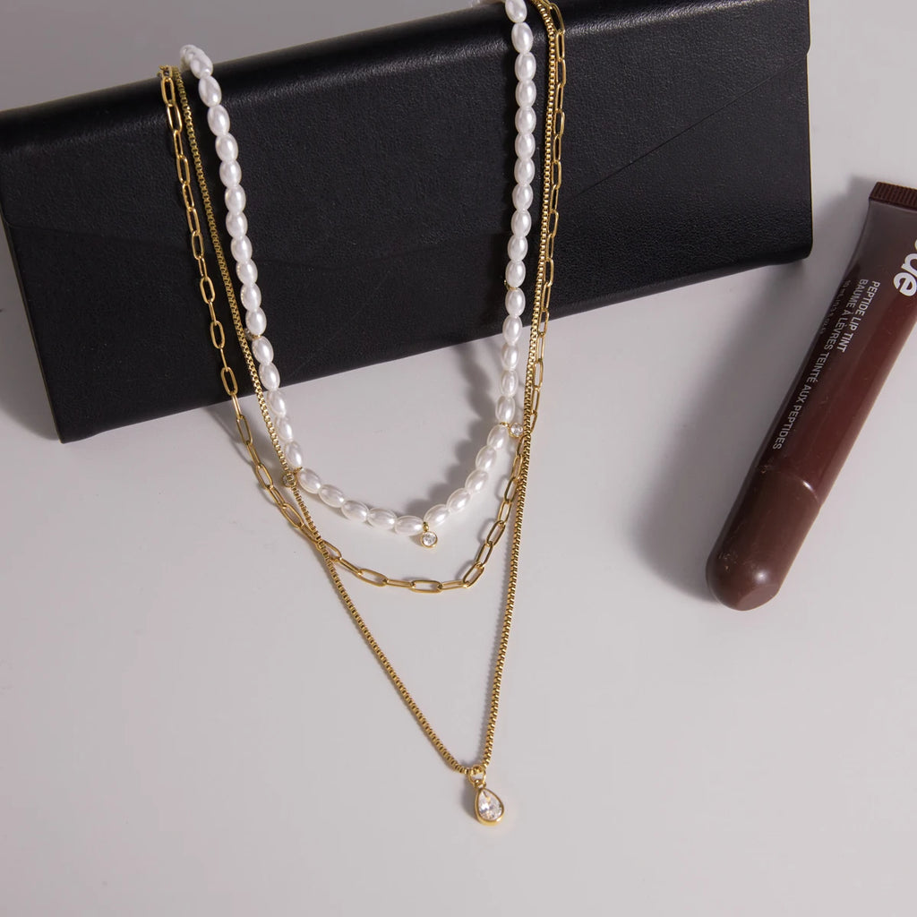 Kika Delicate Zircon Pendant Acrylic Pearl Chain Three-Layer Necklaces