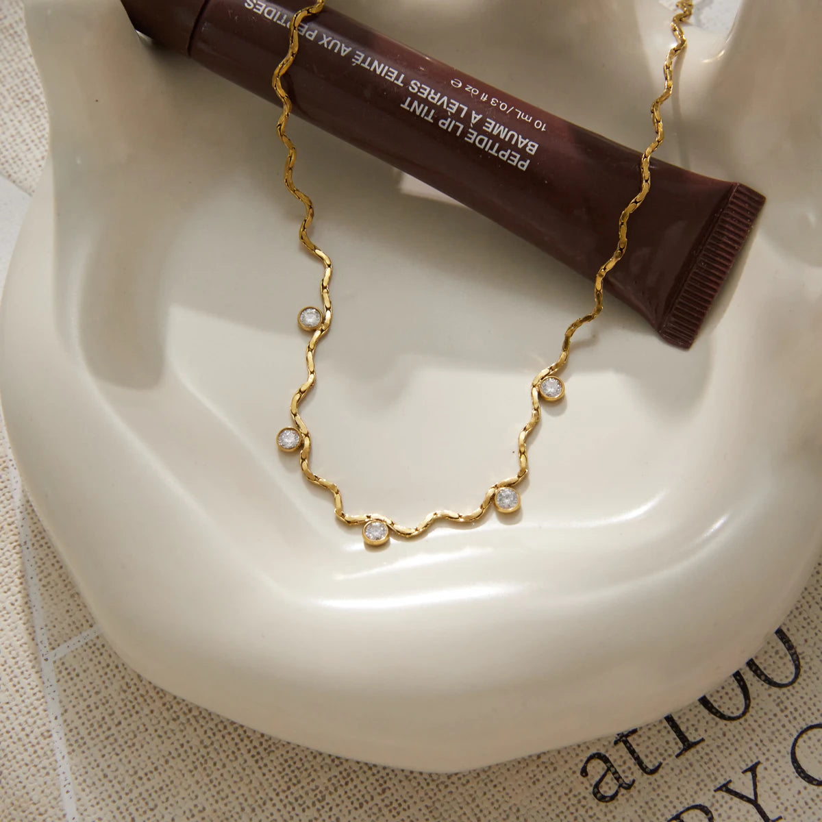 Kika Delicate Tiny Zircon Wave Shape Chain Necklace