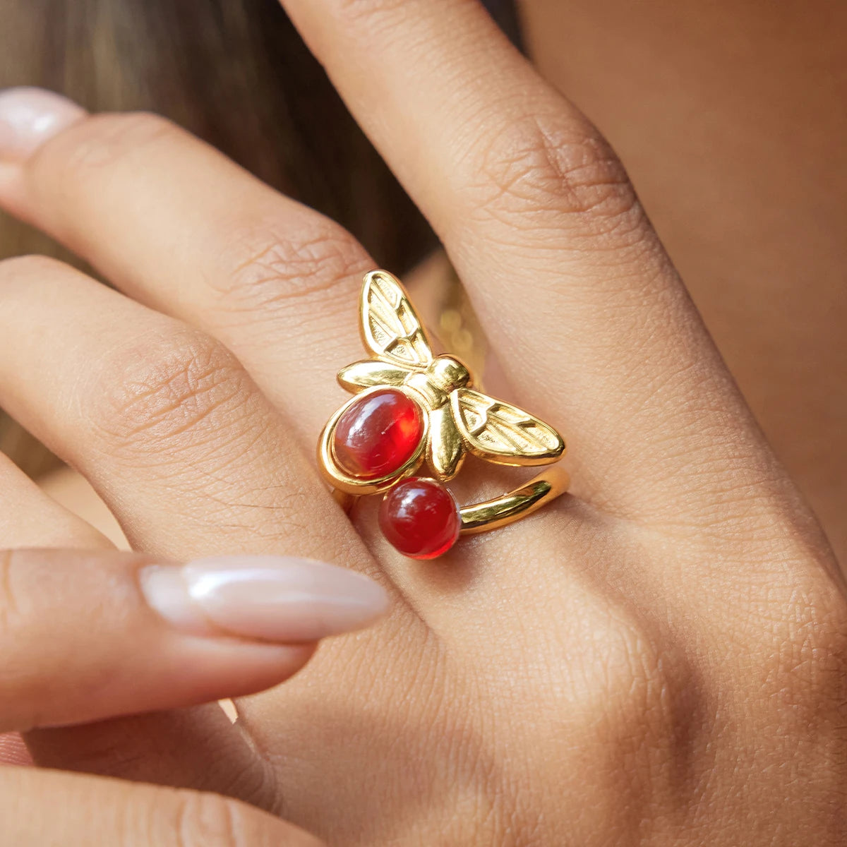 Red Agate Bee Ring Round Ring