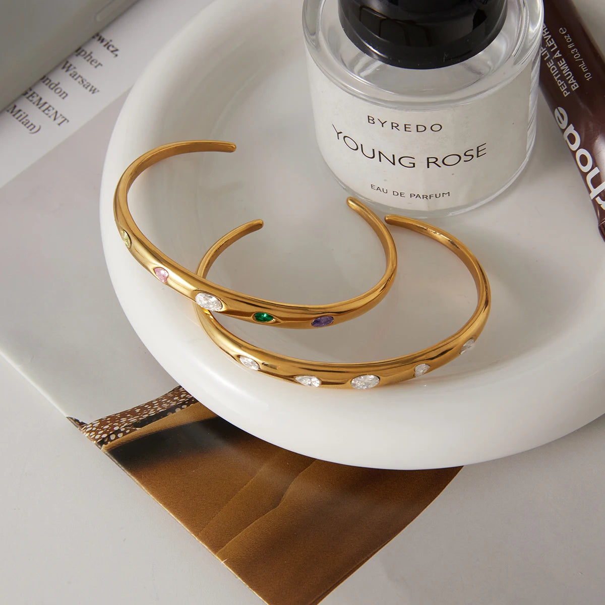 KIKA Classic Shiny Circle White Colored Zircons Open Bracelet For Women 18K PVD Gold Plated Stainless Steel Bracelets
