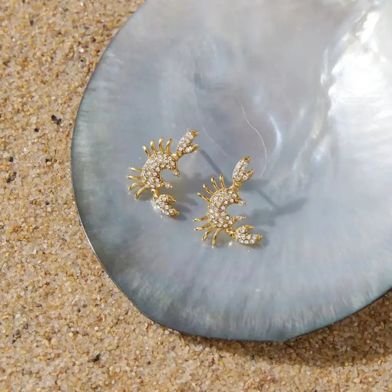 Kika Delicate Designer Style Crab O-Chain Necklace