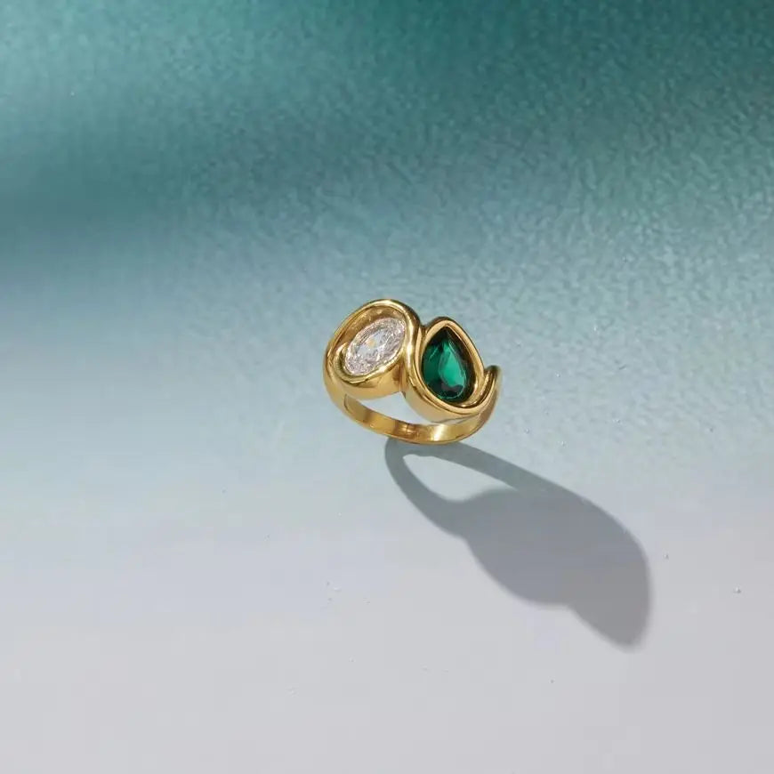KIKA Delicate Green White Teardrop Shaped Zircon Splicing Ring PVD Plated Stainless Steel 316L