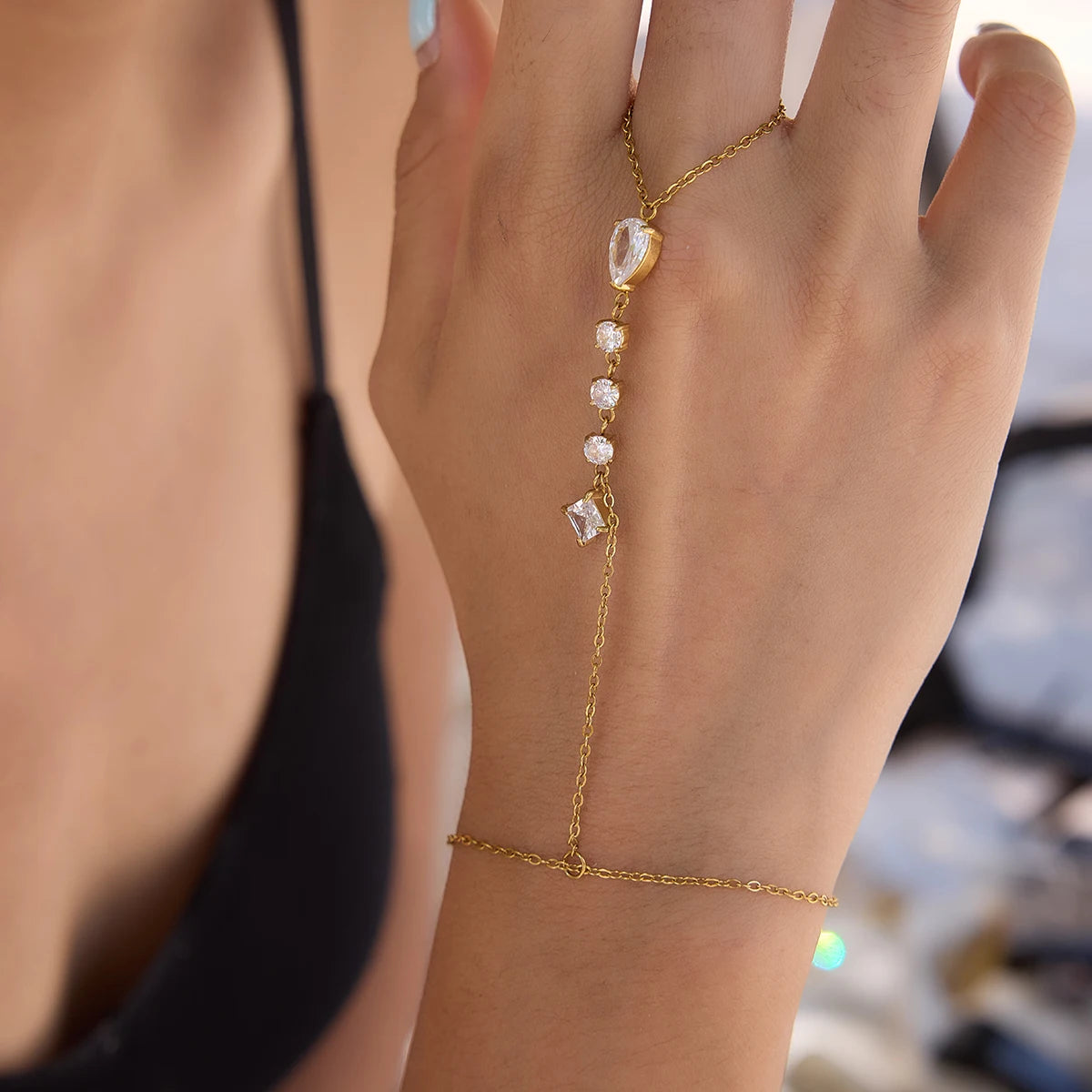 Kika Delicate White Geometric Teardrop Shaped Zircon Finger Bracelet