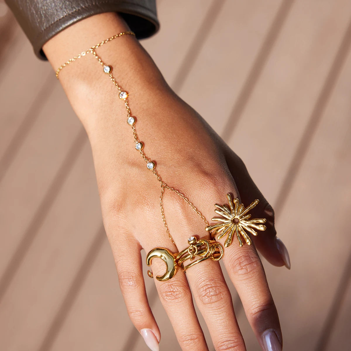 Kika Classic Unique Sun Shaped Hollow Ring Gold Color Stainless Steel