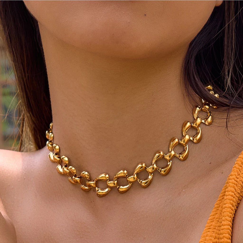 Kika Minimalist Irregular Hollow-out Chain Necklace