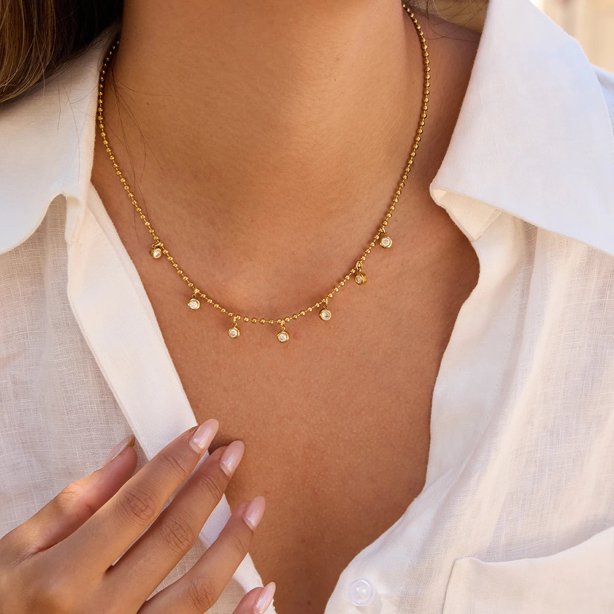 Kika Simple Classic Round White Zircon Pendant Necklace