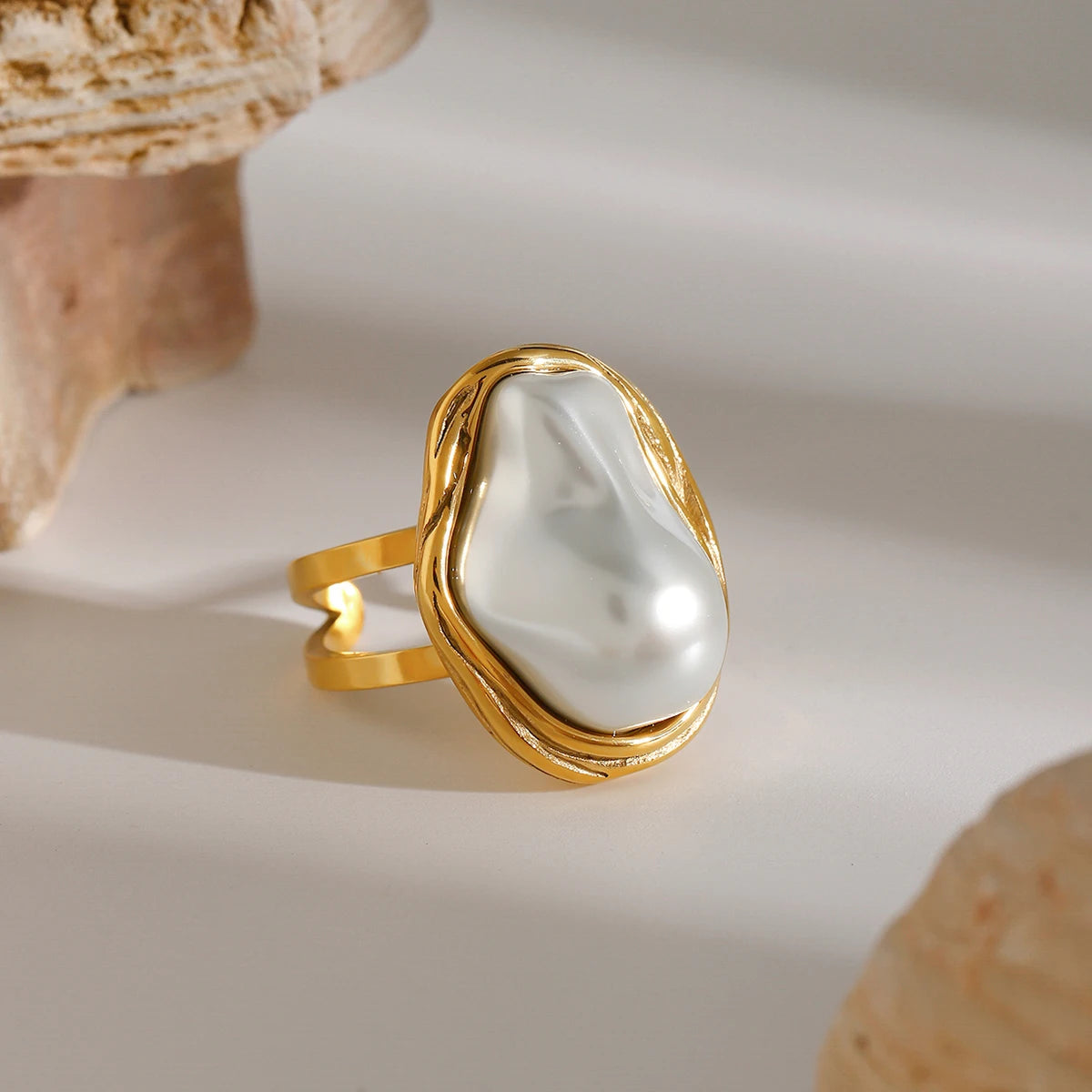 KIKA Baroque Big Pearl Stainless Steel Fashion Ring 18K Gold Color Charm Stylish Vintage Jewelry for Women Gala Gift