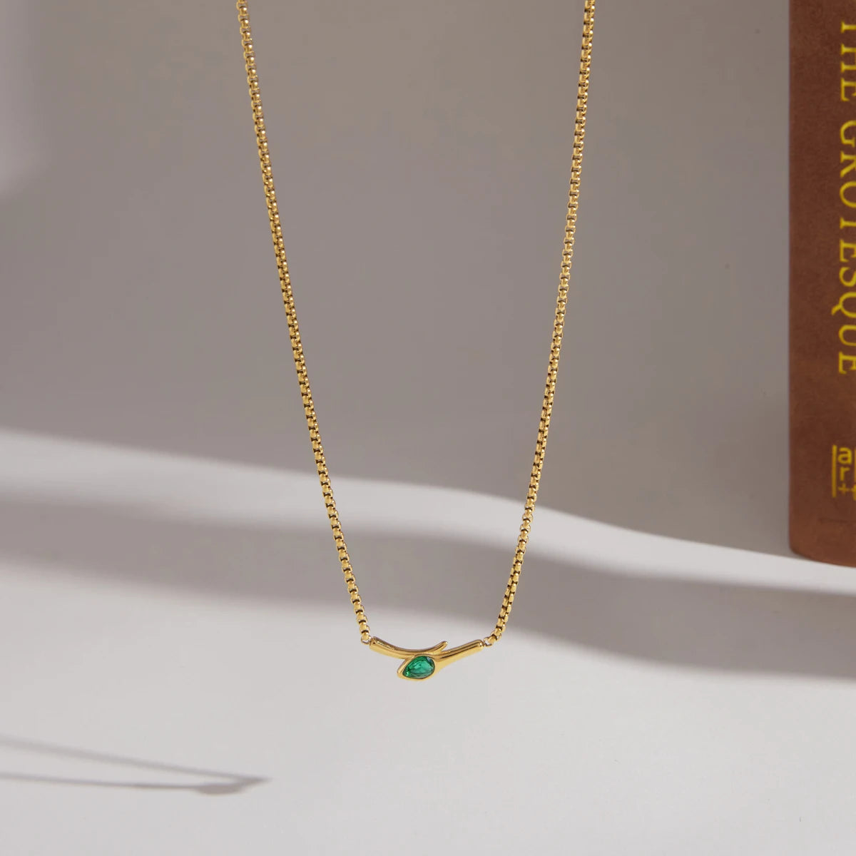 Kika Green Zircon Snake Shape Pendant Necklace