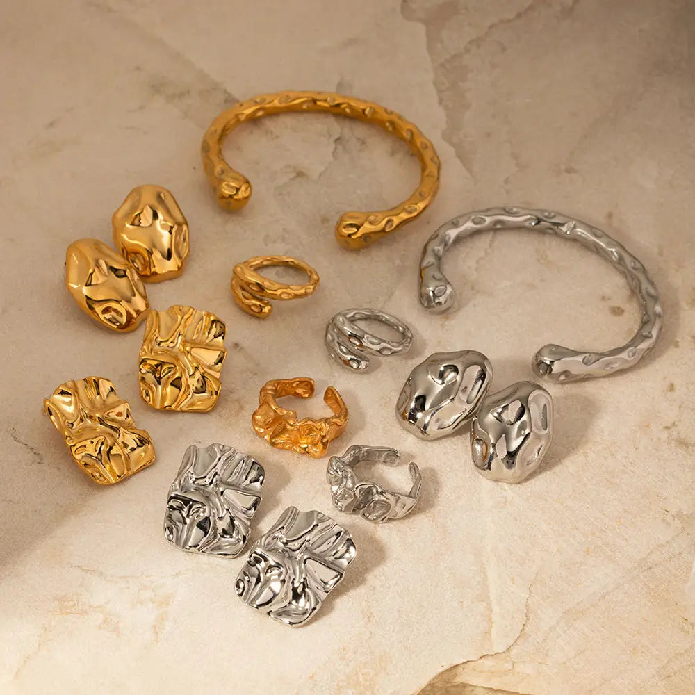 Irregular Square Hammer Heart Earrings