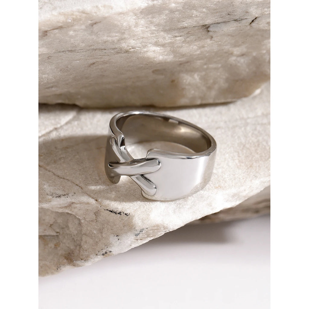 Kika Stainless Steel Band Cross Thick Ring Metal High Quality 18K Gold Plated Hypoallergenic Waterproof Fashion Jewelry Gift