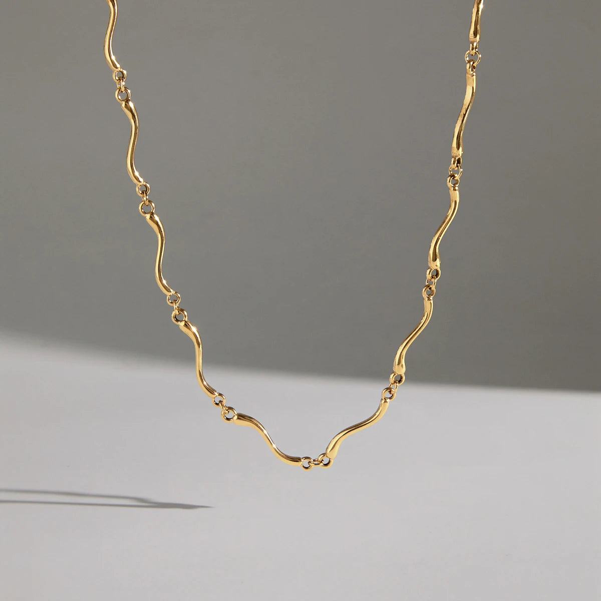 KIKA Classic Wave Shape Chain Necklace For Women Minimalist 18K Gold PVD Plated Stainless Steel Necklace Fashion Jewelry Gift