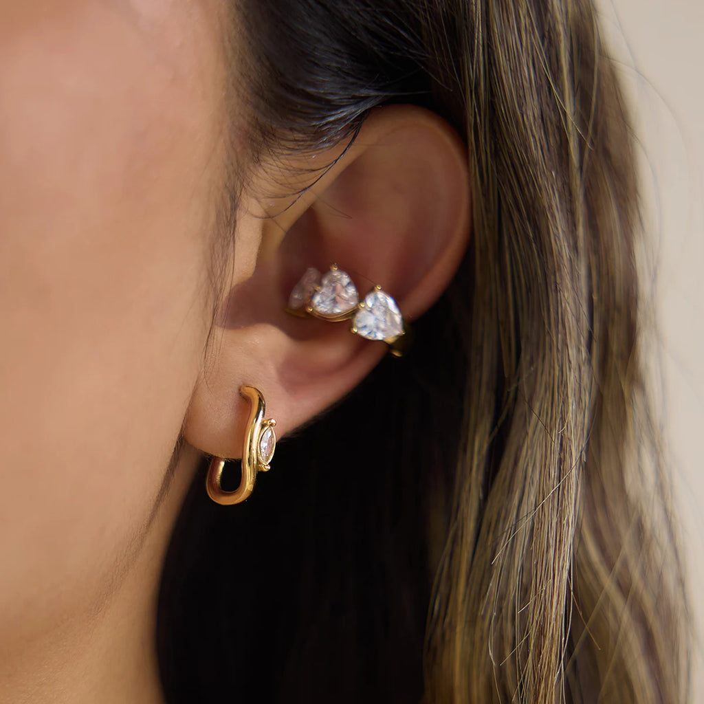 Kika Delicate White Horse Eye Zircon Wave C-Shaped Earrings