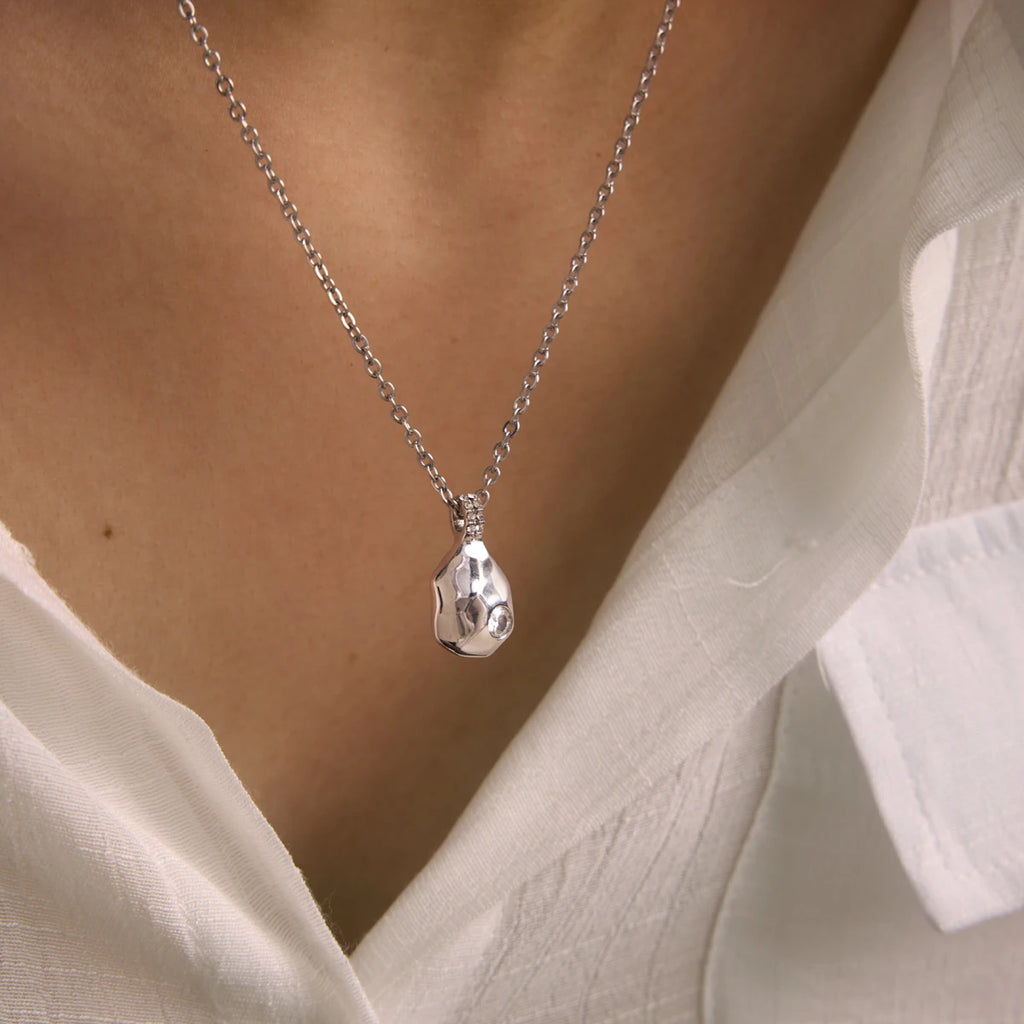 KIKA Glass Stone Crystal Geometric Pendant Necklace 18K Gold Plated Stainless Steel Necklace 316L