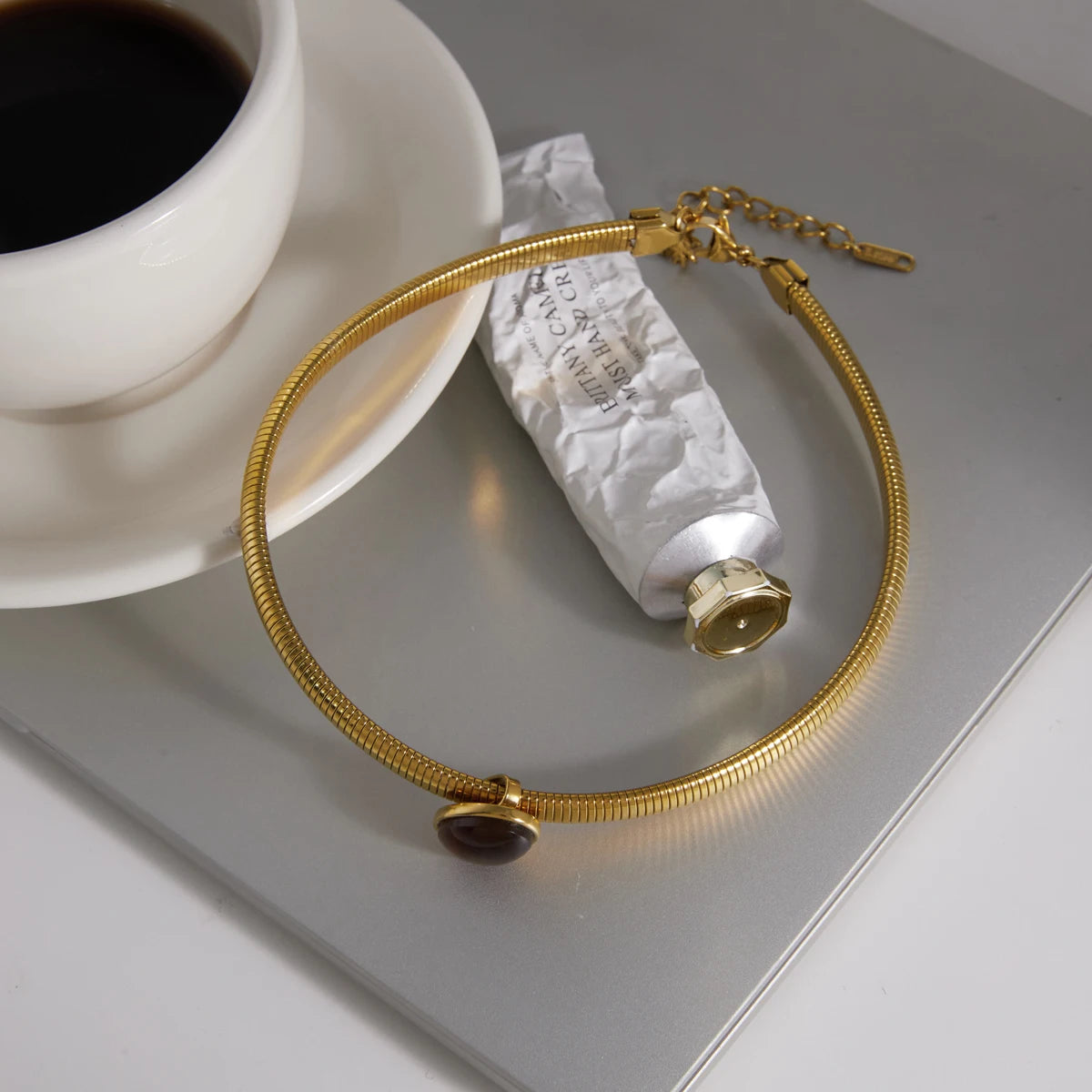 Kika Vintage Oval Resin Chunky Chain Chokers Necklace  18K Gold Plated Stainless Steel