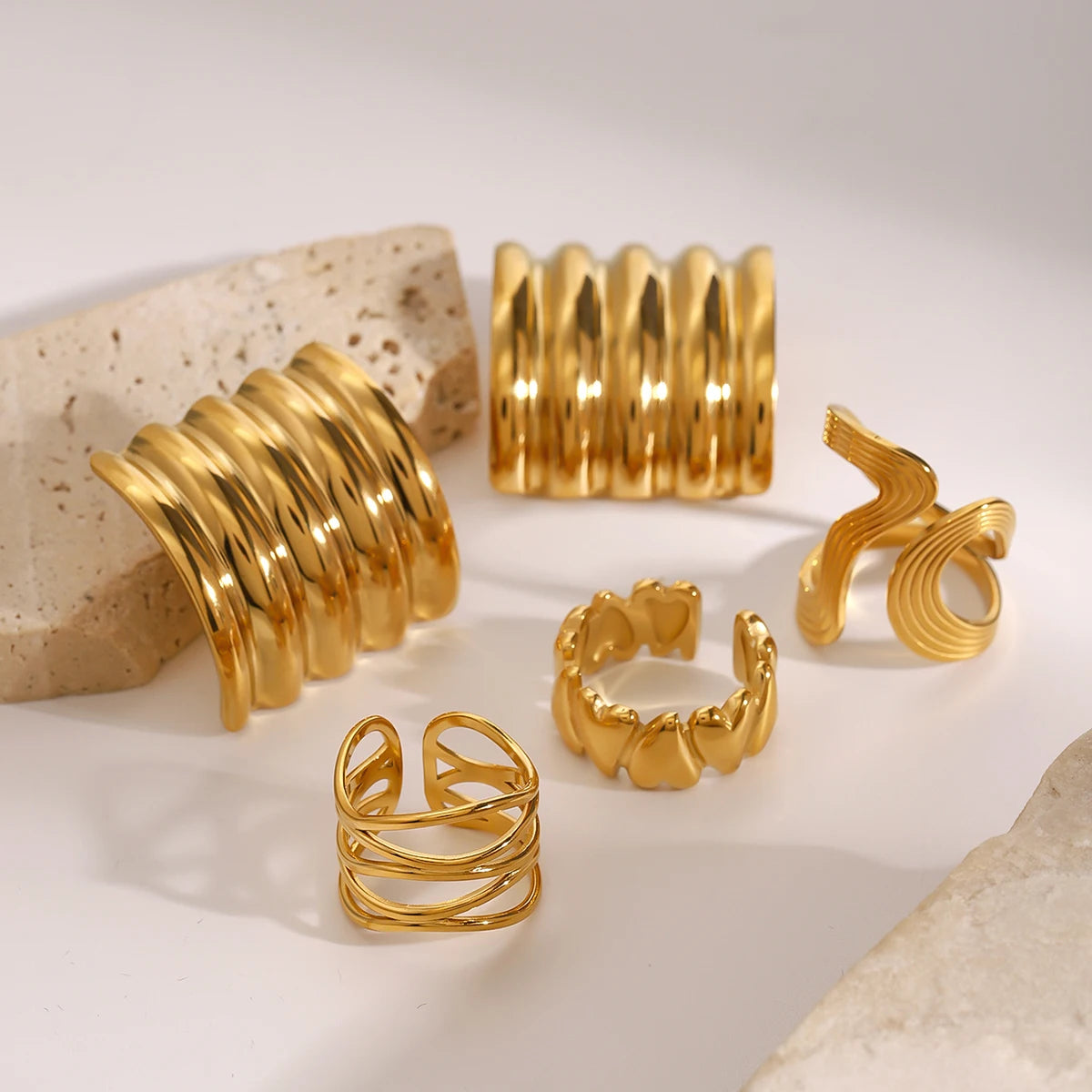 Kika 5PCS Textured Earrings Heart-Shaped Linear Stacked Rings Gold Color Clothing Matching