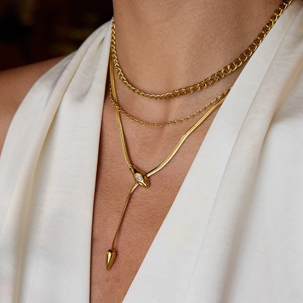Kika Simple Classic Zircon Serpentine Necklace