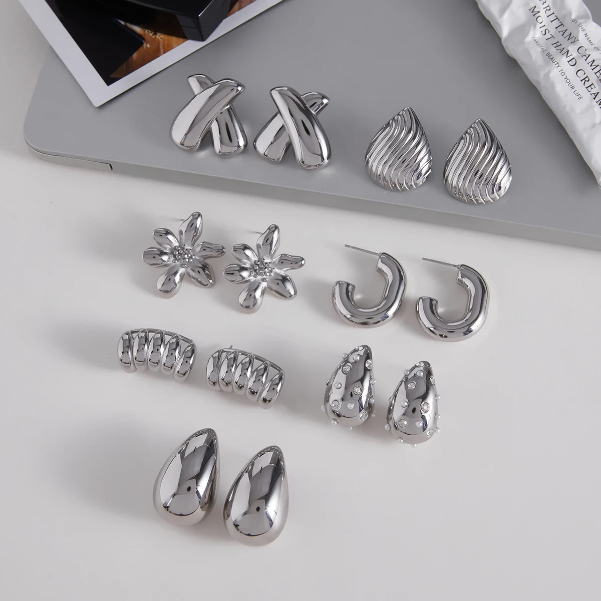Striped Hollow Earrings Texture C