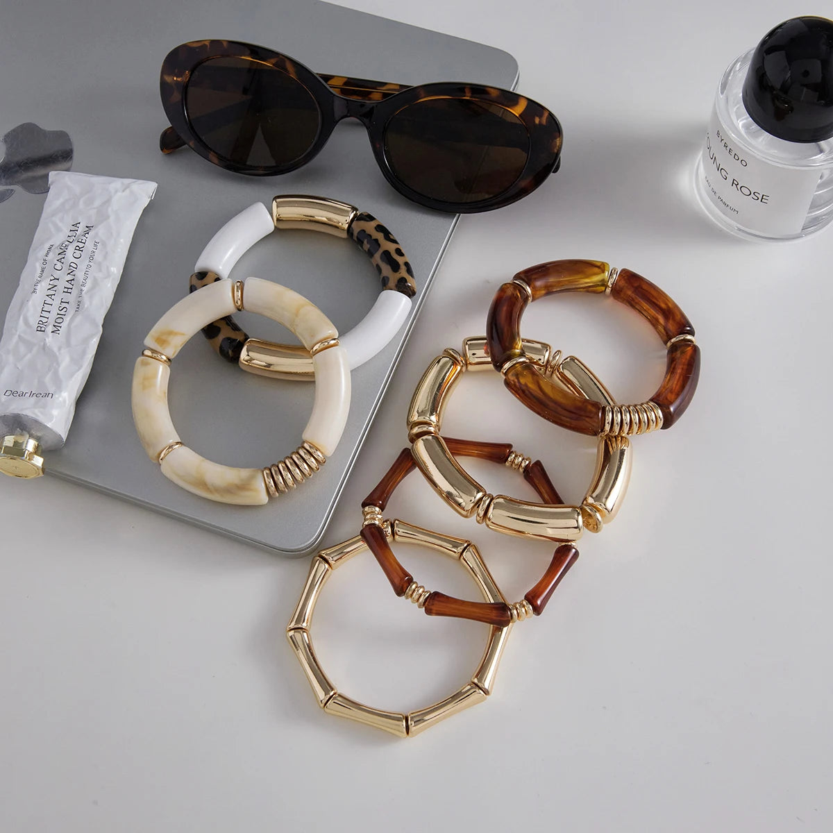 Kika Vintage 2pcs Amber Resin Bracelet