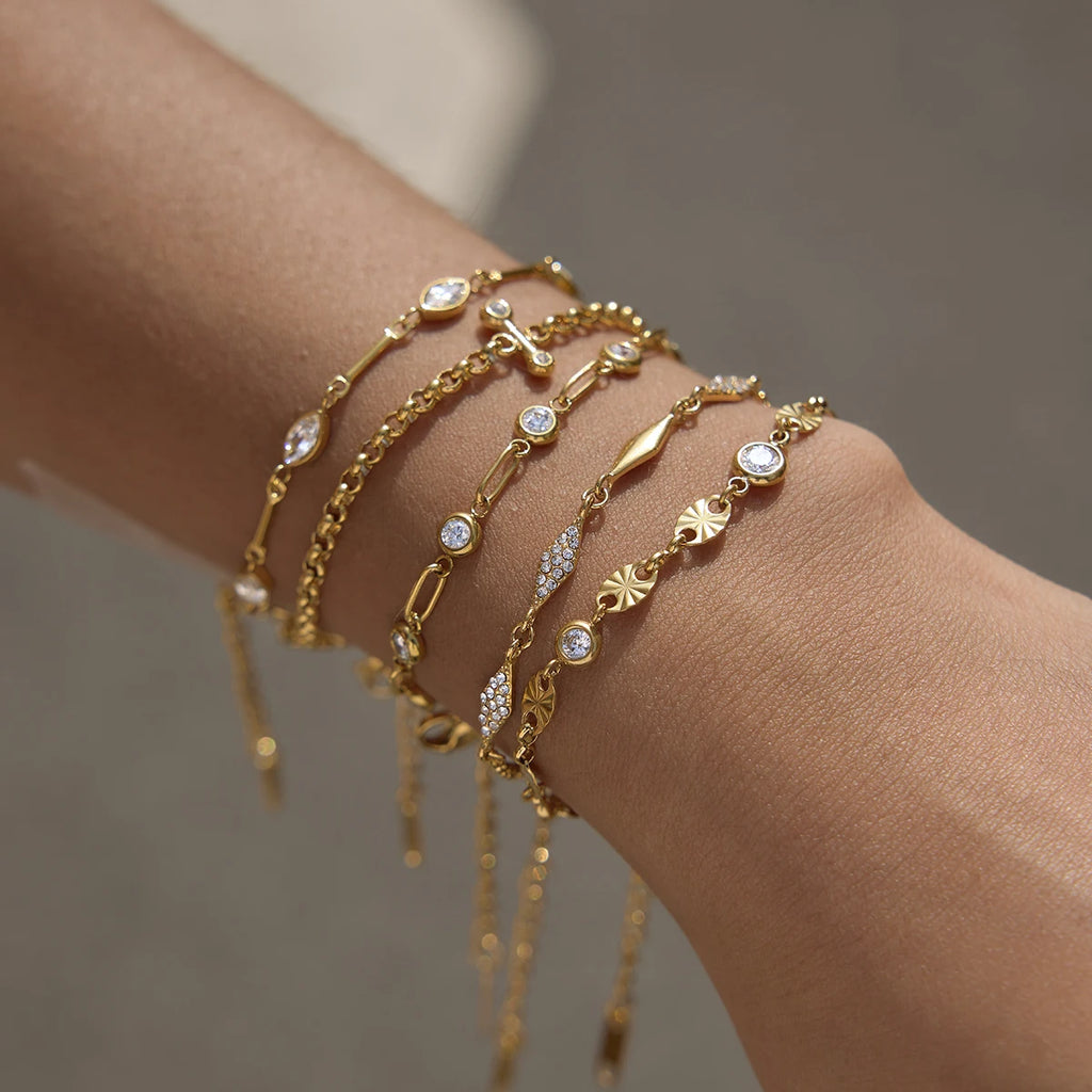 Kika Delicate White Geometric Zircon Stick Paperclip Chain Bracelet