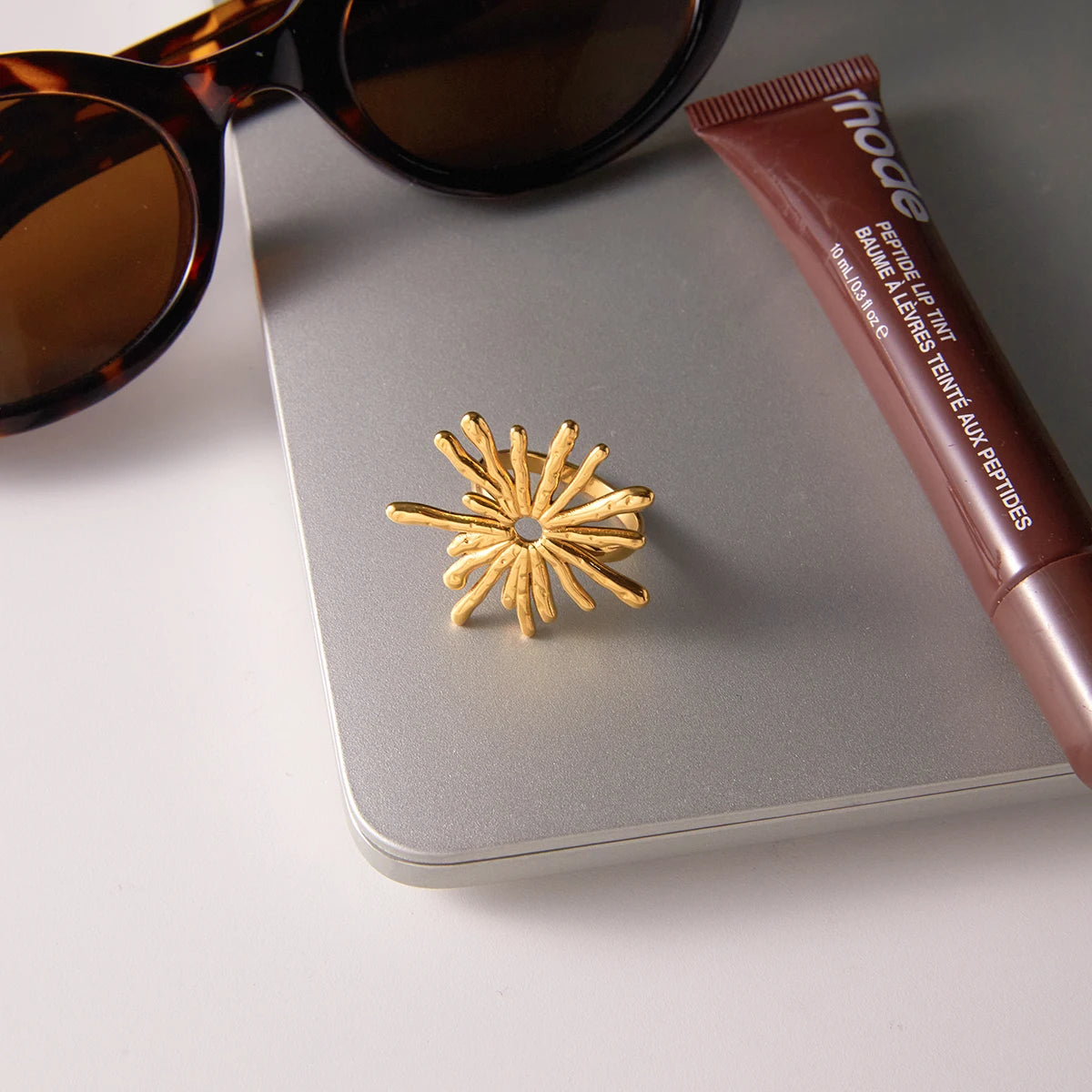 Kika Classic Unique Sun Shaped Hollow Ring Gold Color Stainless Steel