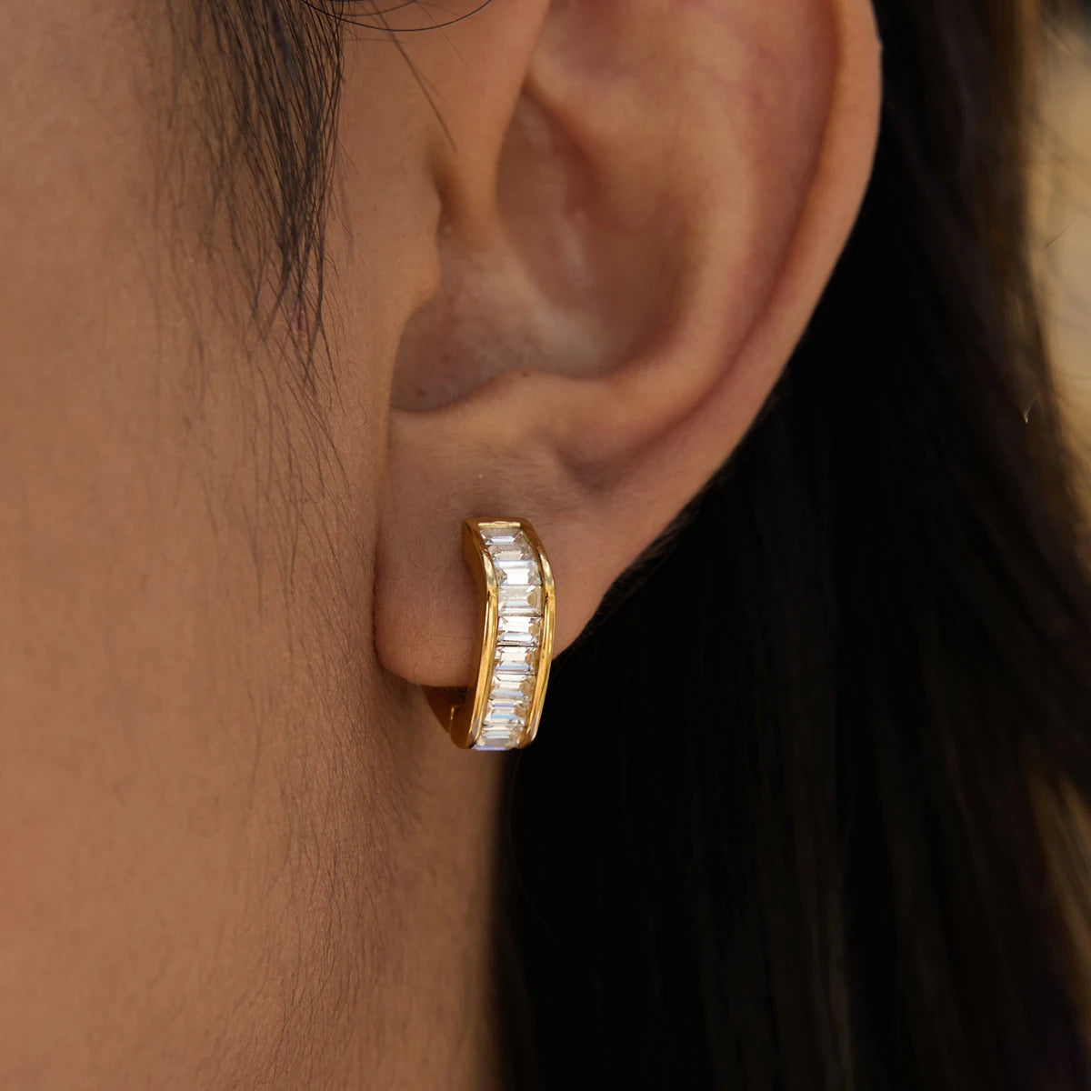 Kika Simple Classic White Square Water Rhinestone Geometric Irregular Earrings