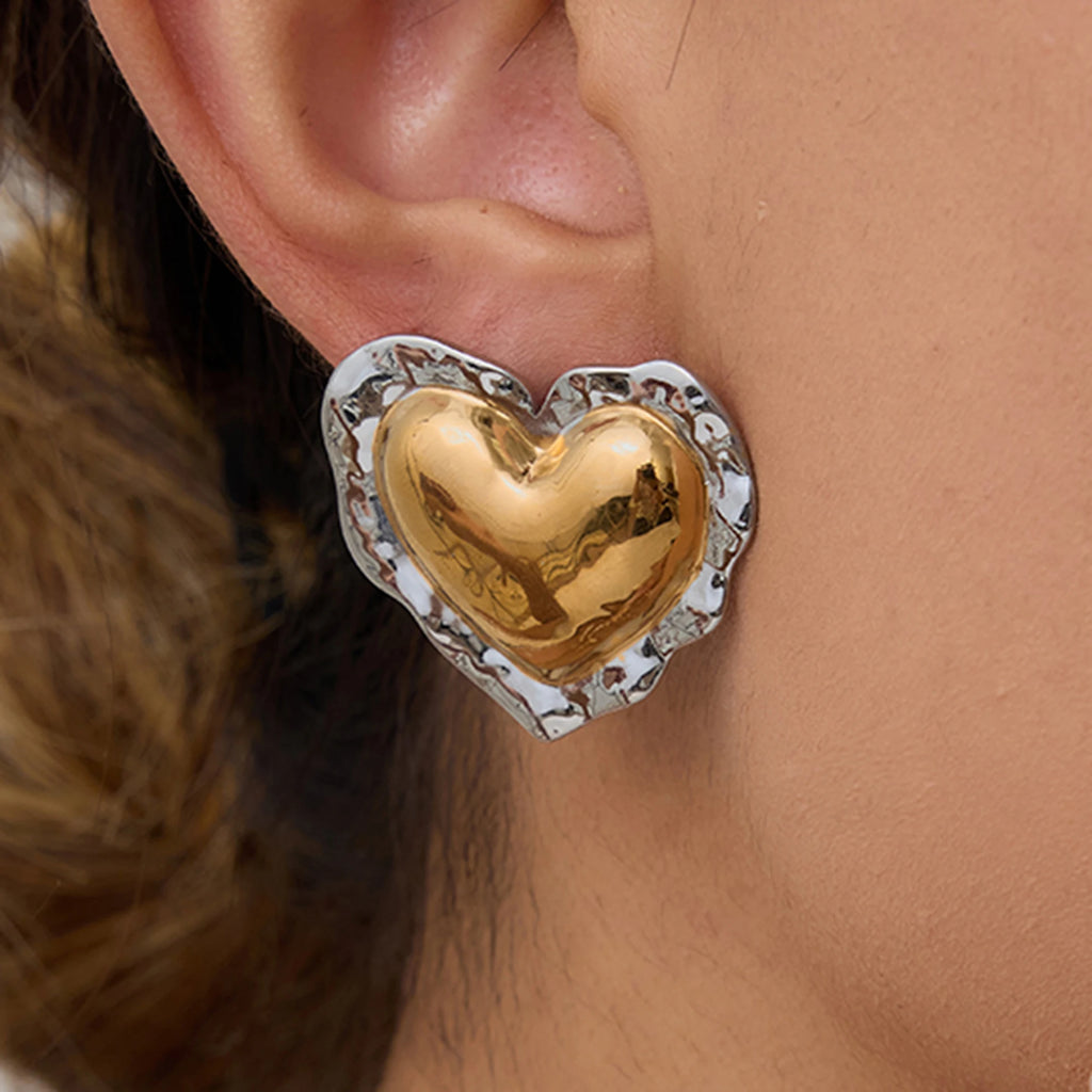 Hammer Pattern Fat Drum Heart Ear Studs