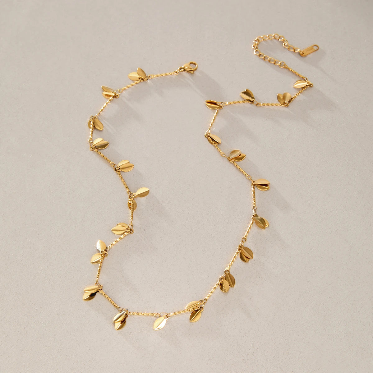 KIKA Classic Leaf Pendant Necklace For Women Waterproof 18K Gold PVD Plated Stainless Steel Neckace Fashion Jewelry Gift