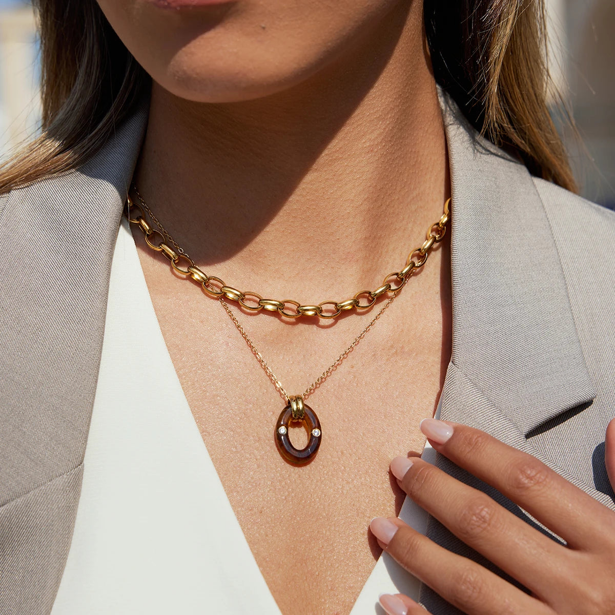 Vintage Resin Pendant Multi-Link Necklace