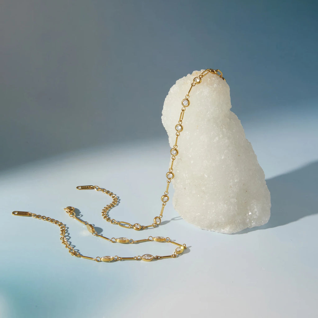 Kika Delicate White Round Water Droplets Zircons Paperclip Chain Bracelets
