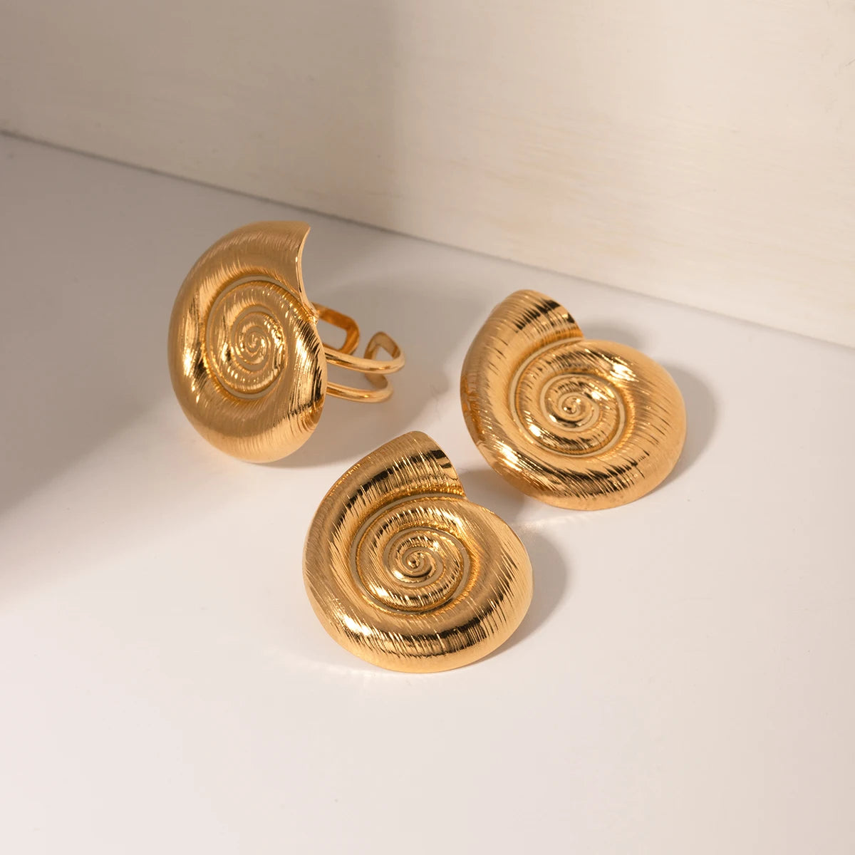 Uworld Conch Stainless Steel Thread Earrings 18K Gold-Plated Waterproof Ring Exquisite Fashion Beach Holiday Jewelry Gift