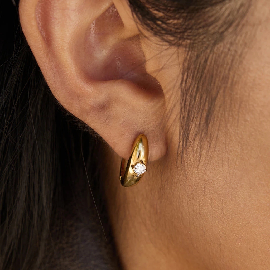 Kika Simple Classic Round White Zircon U-shape Hoop Earrings