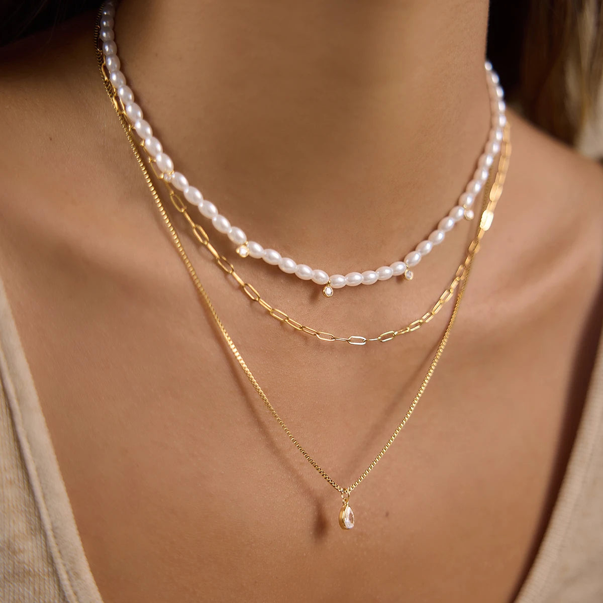 Kika Delicate Zircon Pendant Acrylic Pearl Chain Three-Layer Necklaces