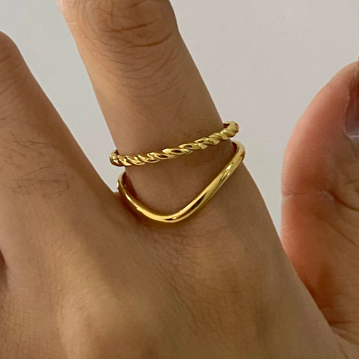 Kika Minimalist Zircon Ribbed Flower Stackable Ring
