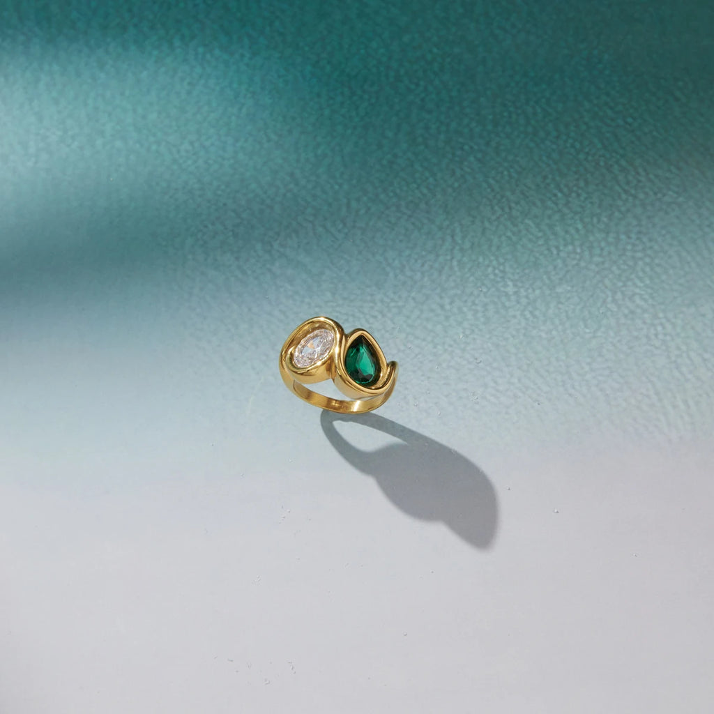KIKA Delicate Green White Teardrop Shaped Zircon Splicing Ring PVD Plated Stainless Steel 316L
