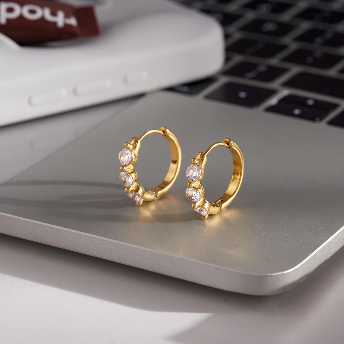 Kika Zircon-Filled Earring