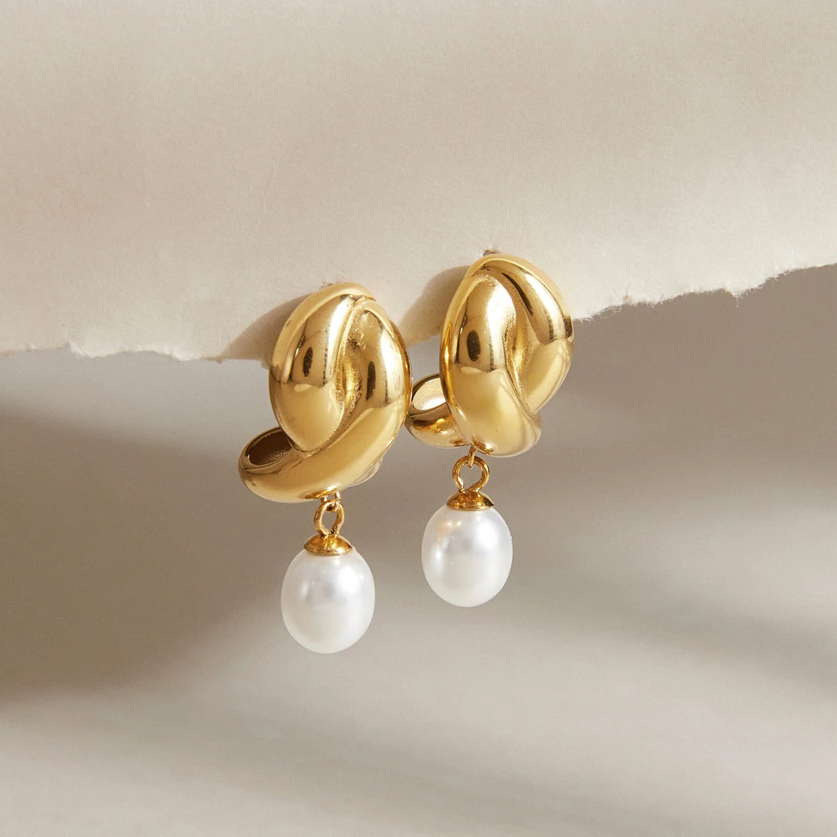 KIKA Elegant Imitation Pearl Drop EarringsPVD Plated Stainless Steel 316L