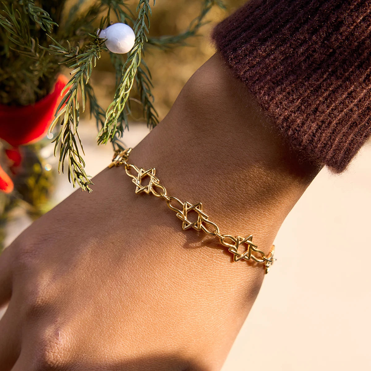 KIKA Classic Hollowed-Out Five-Pointed Star Bracelet For Women Delicate 18K GoldPVD Plated Stainless Steel 316L Layer Bracelets