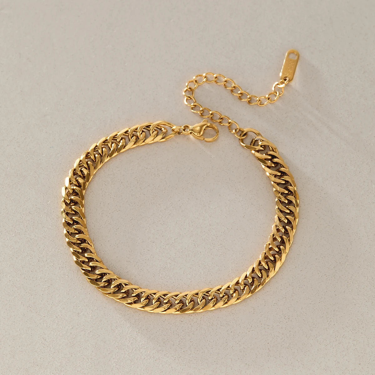 KIKA Classic Chunky Chain Bracelet For Women Minimalist 18K Gold PVD Plated Stainless Steel Bracelet Fashion Jewelry Accessory
