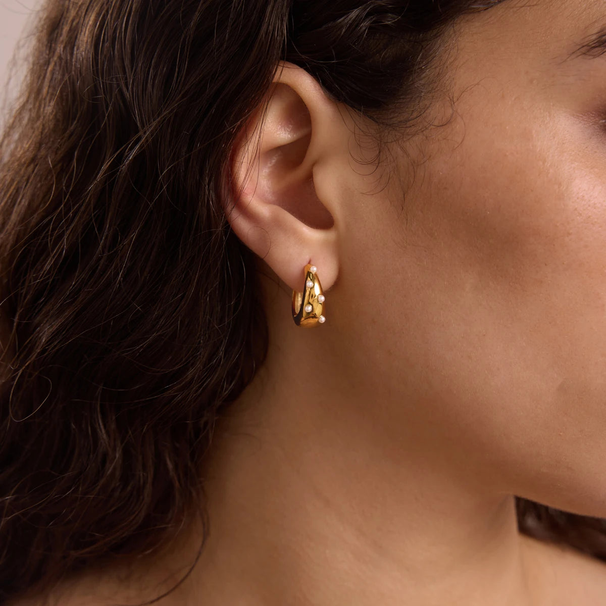 Kika Elegant Imitation Pearl Earrings Minimalist 18K Gold PVD Plated Stainless Steel 316L
