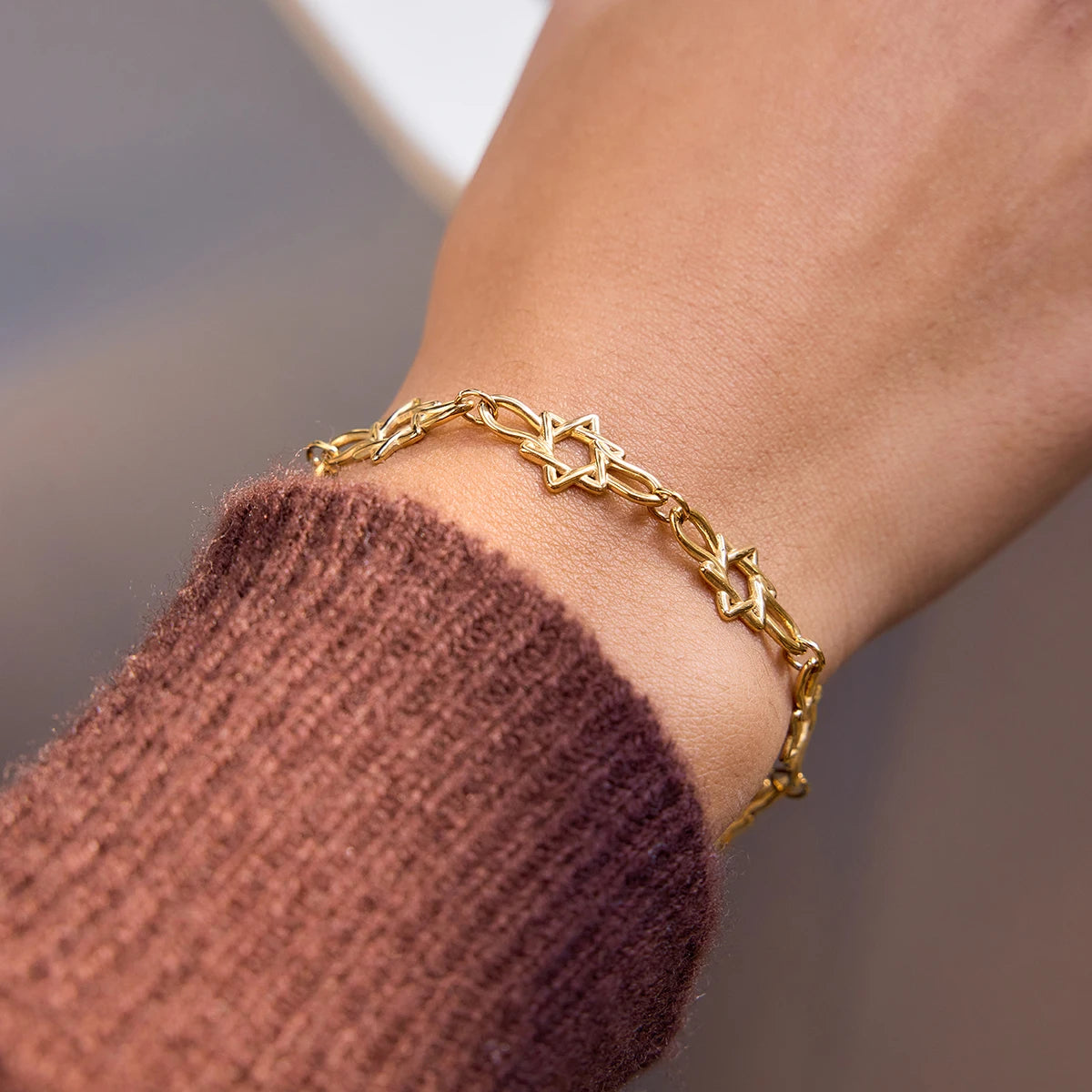 KIKA Classic Hollowed-Out Five-Pointed Star Bracelet For Women Delicate 18K GoldPVD Plated Stainless Steel 316L Layer Bracelets