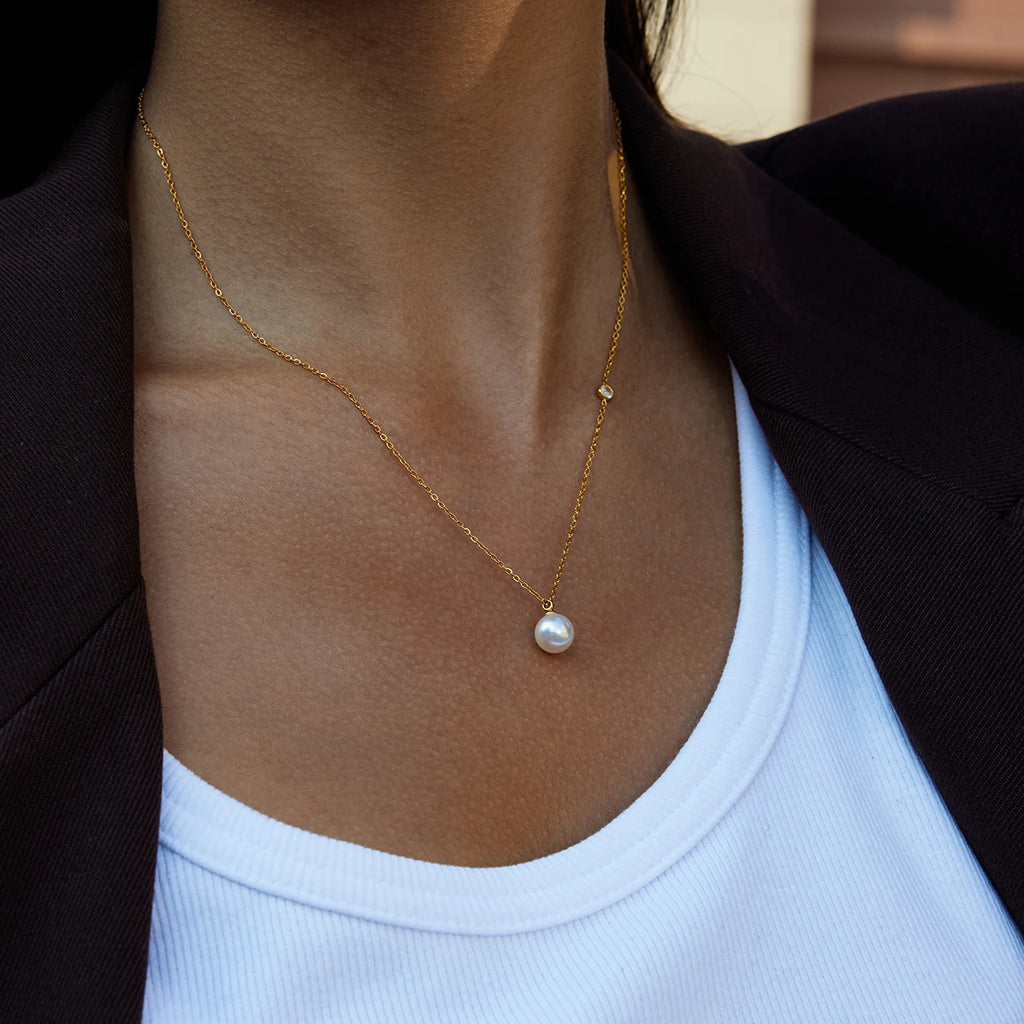 Kika Elegant Pearl Pendant Necklace White Round Zircon