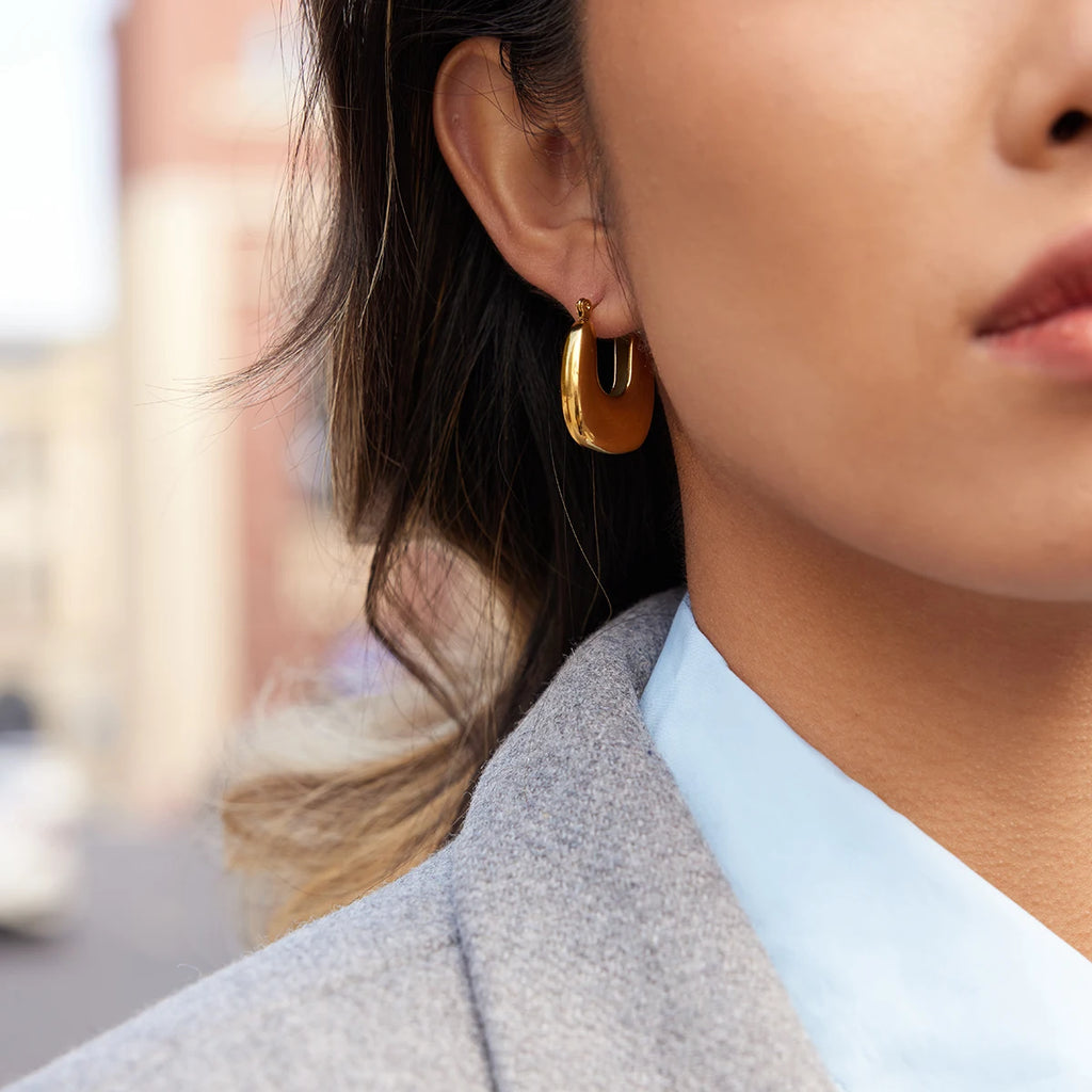 Classic Smooth Geometry U-Shaped Earrings
