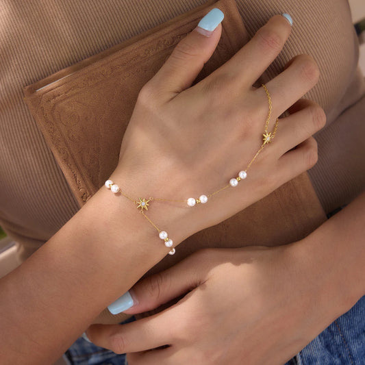 Kika Delicate Acrylic Pearl Bracelet With White Zircon Sun Pattern Connected Fingers Chain