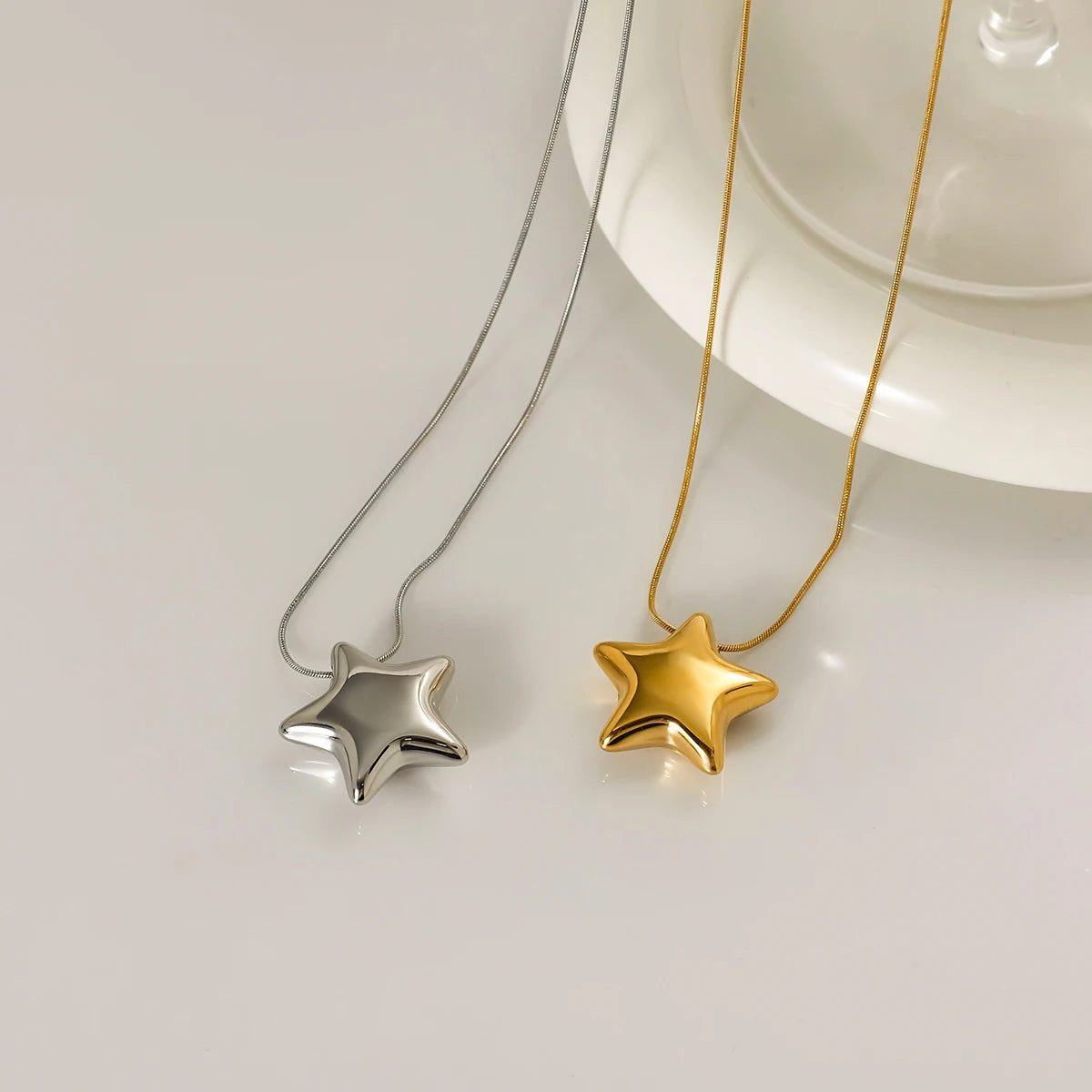 Kika Minimalist Classic  Stainless Steel Smooth Five Pointed Star Necklace