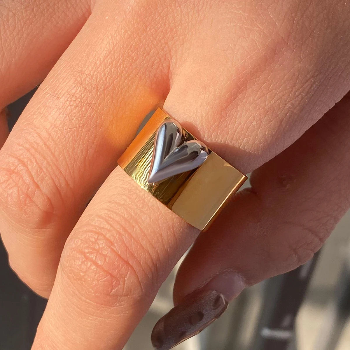 Kika Minimalism Gold And Silver Color Large Heart Cocktail Ring