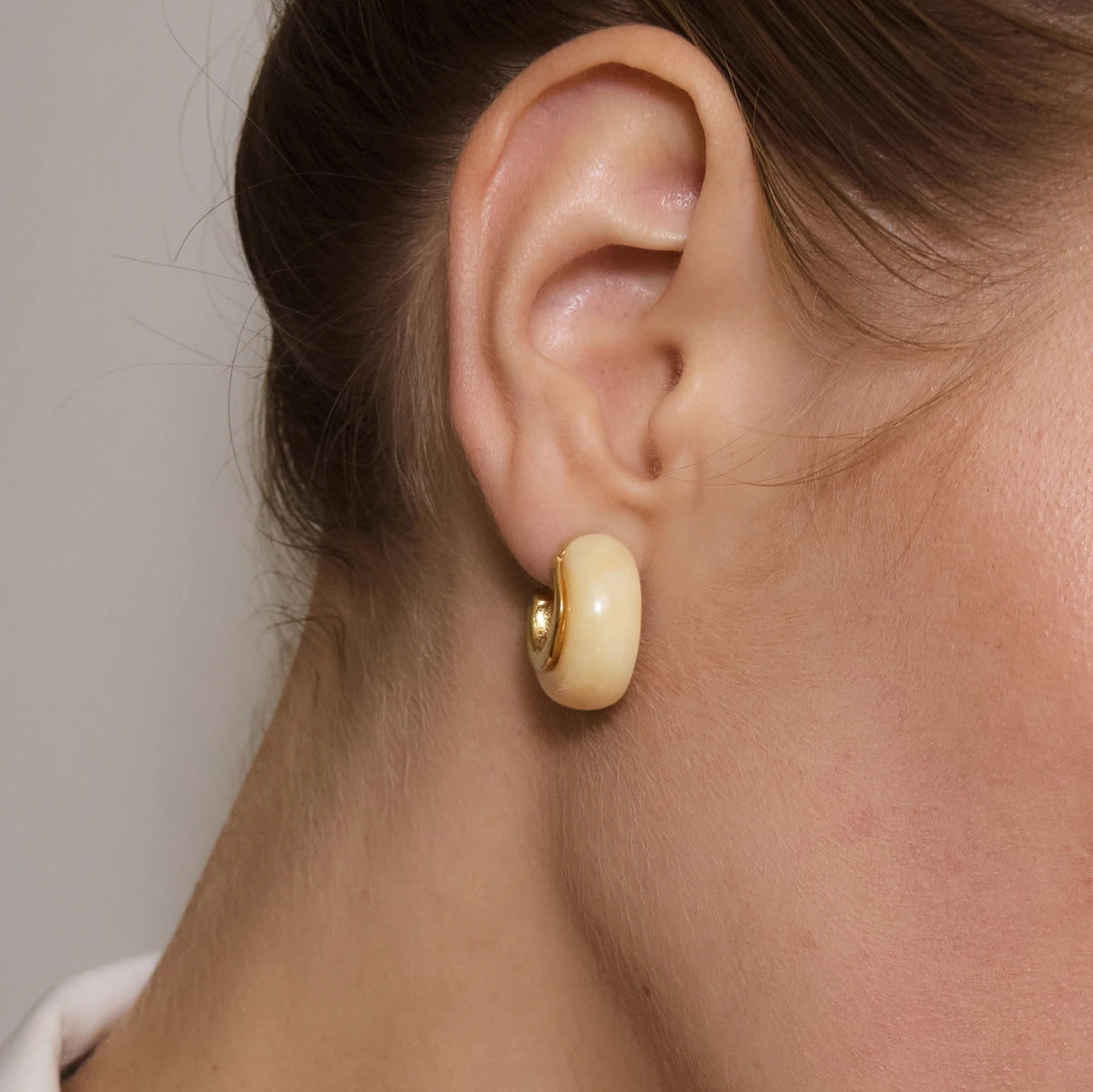 KIKA Vintage Chunky C Shape Resin Stud Earrings For Women 18K Gold PVD Plated Stainless Steel 316L